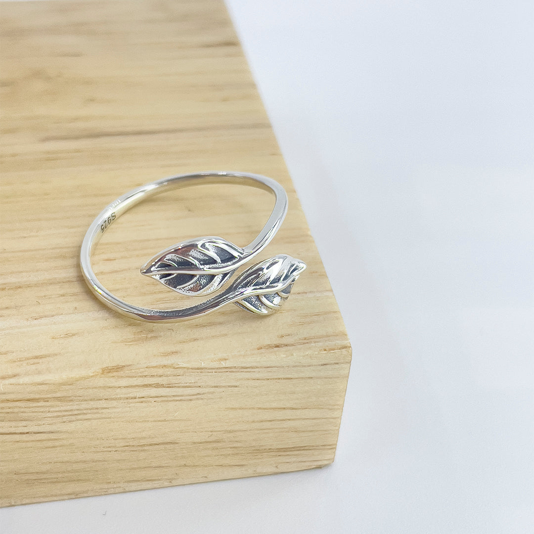 Anillo Hojas