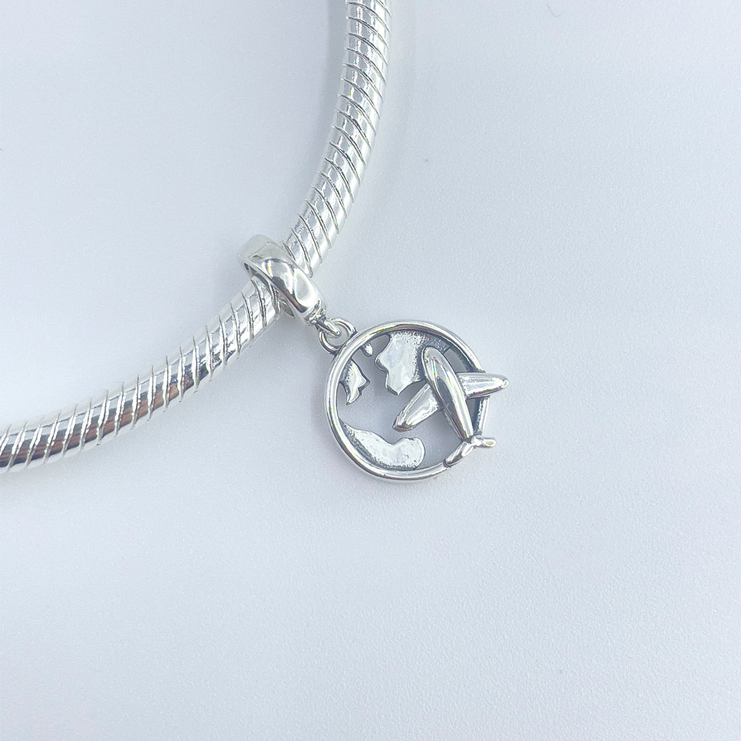 Charm Mundo 01